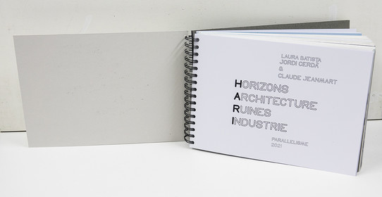 H.A.R.I Livre à quatre